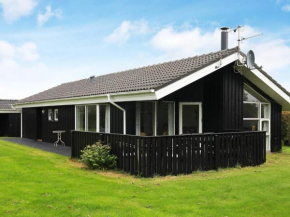 Fancy Holiday Home in Hj rring with Sauna